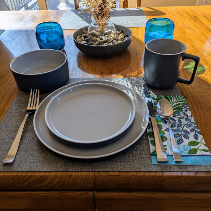 Noritake ColorTrio Stax 16-Piece Dinnerware Set, Service for 4